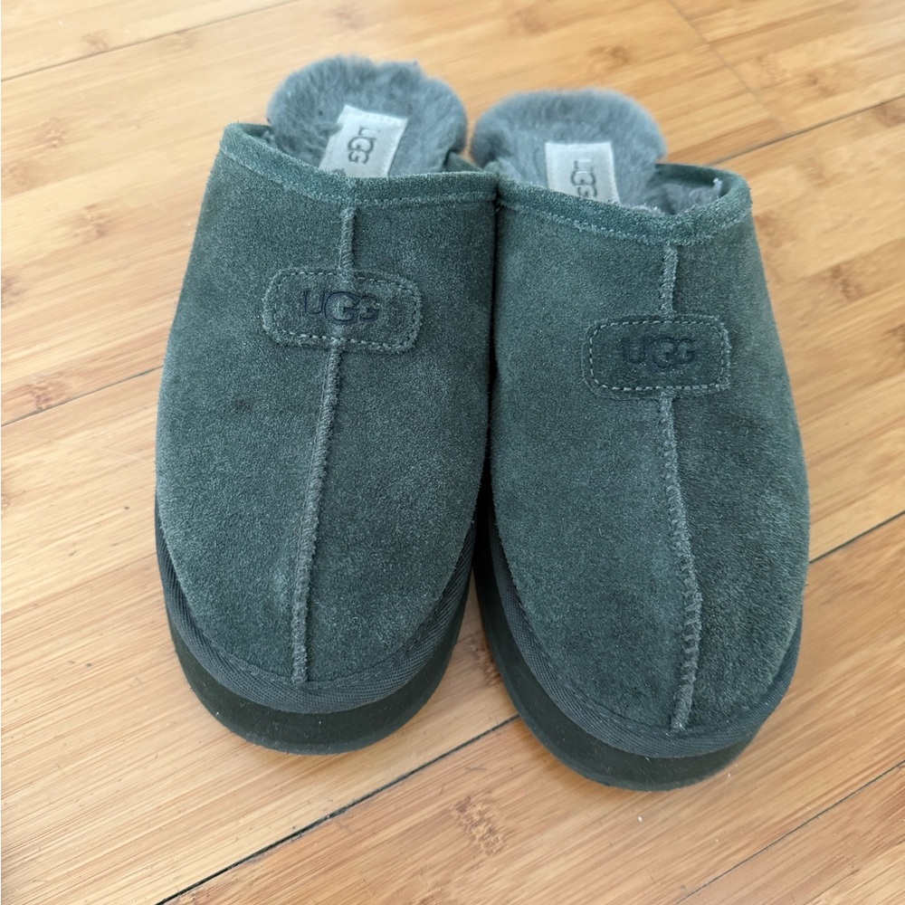 UGG Green/Charcoal women Slippers - Picture 2 of 3